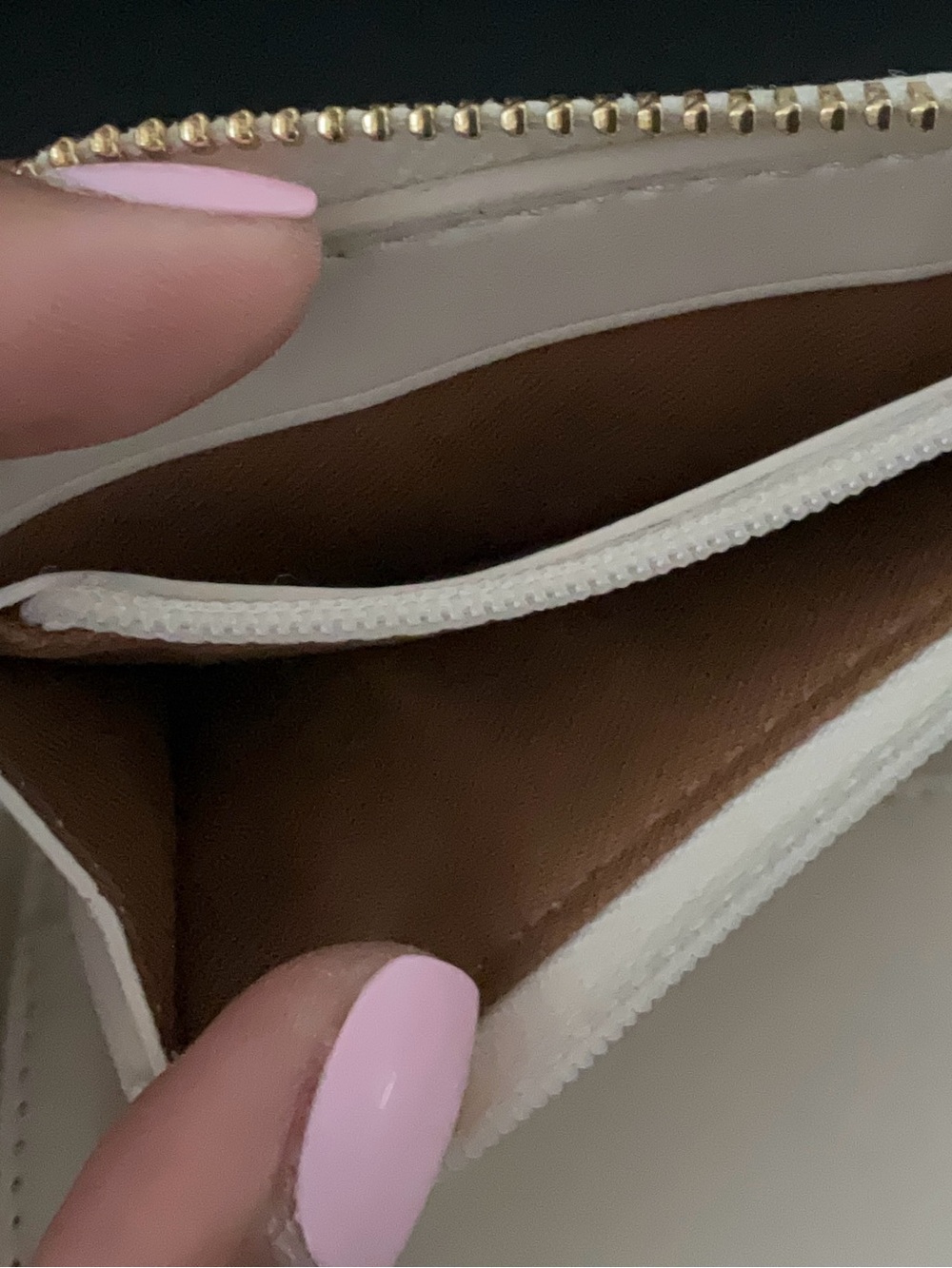 Coach Beige Signature Canvas Zippy Wallet with Gold Logo Hardware - Picture 5 of 6